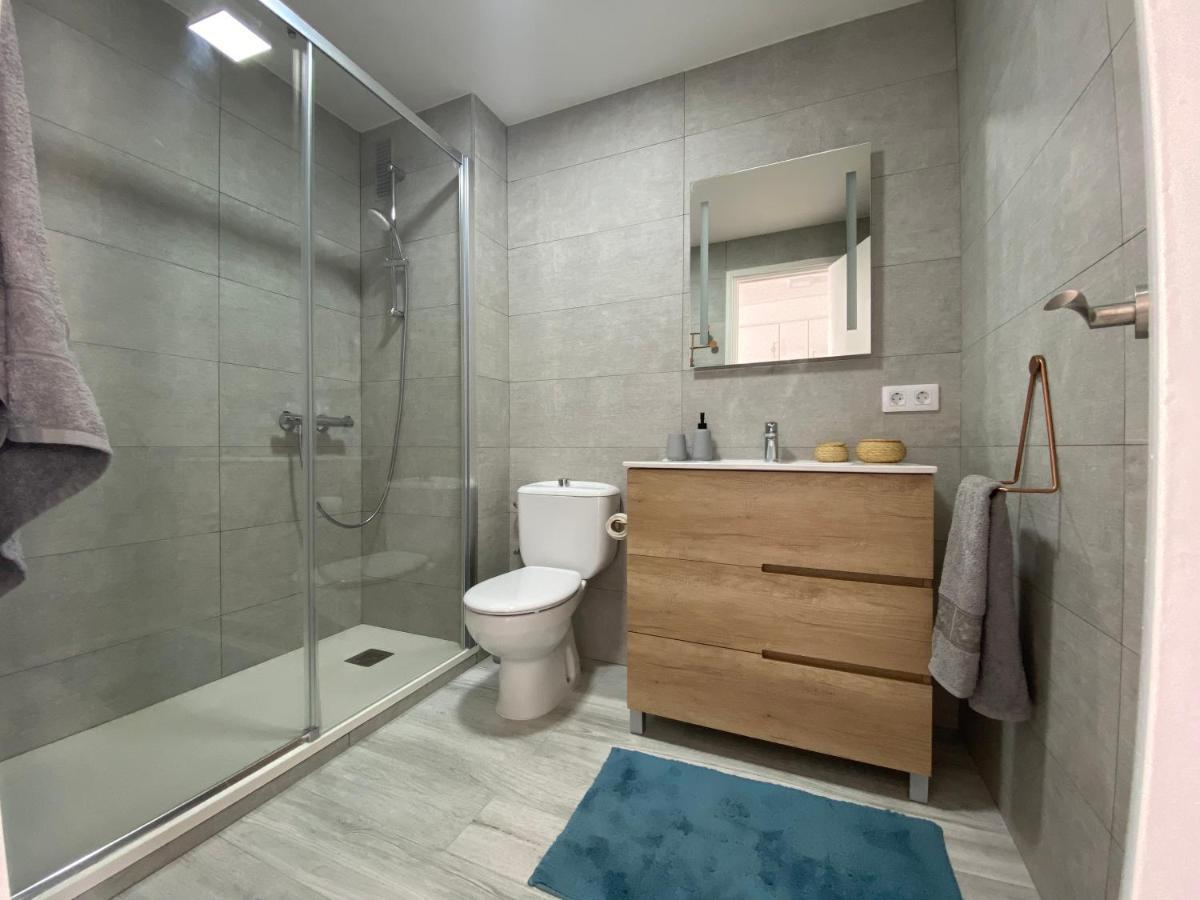 Amazing 2 Bedroom Apartment With Big Sun Terrace Sitges Centre Beach Exteriör bild